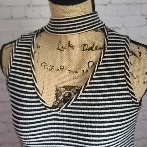 Cloud chaser Black & White Striped Cut Out Tank - Picture 5 of 10